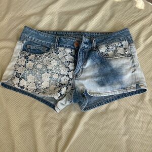 American Eagle Blue Jean shortie Shorts with White Lace
